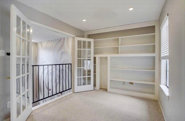 Building Photo - 2220 Bering Dr