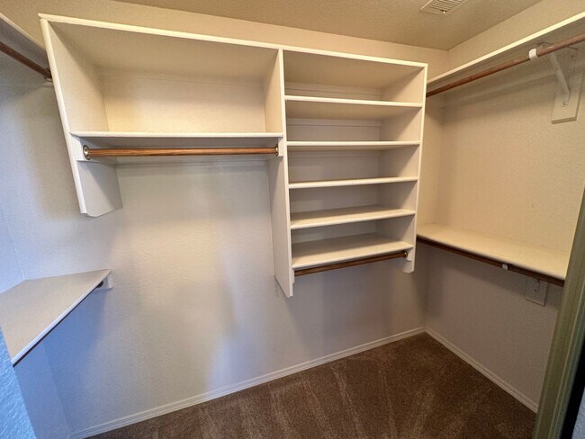 Building Photo - Cabezon Beauty | Large Yard | 2 Living Areas & Upstairs Loft | 1-year Lease |Tours Available!