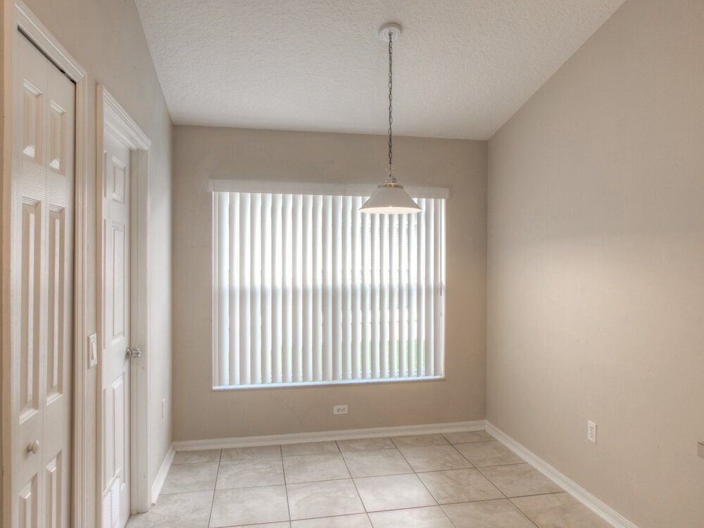 Building Photo - 133 Thornbury Dr