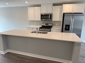 Building Photo - 12535 Guadalcanal Cir NE