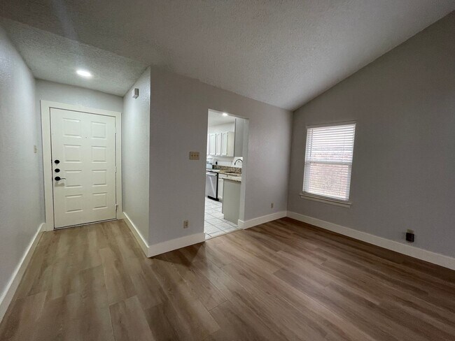 Building Photo - Gorgeous One-Story Home for rent in Euless!