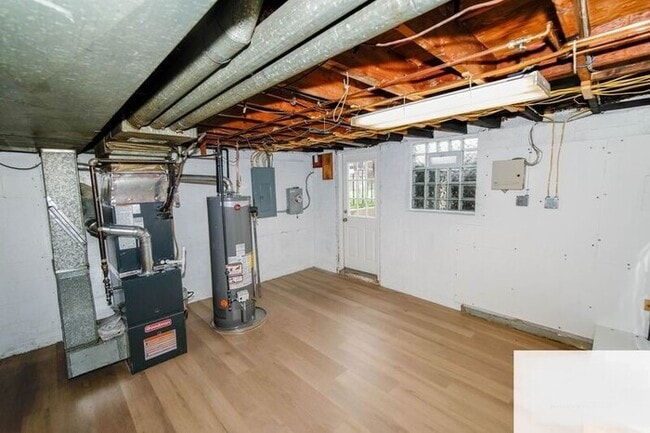 Building Photo - 3 Bedroom Semi-Detached