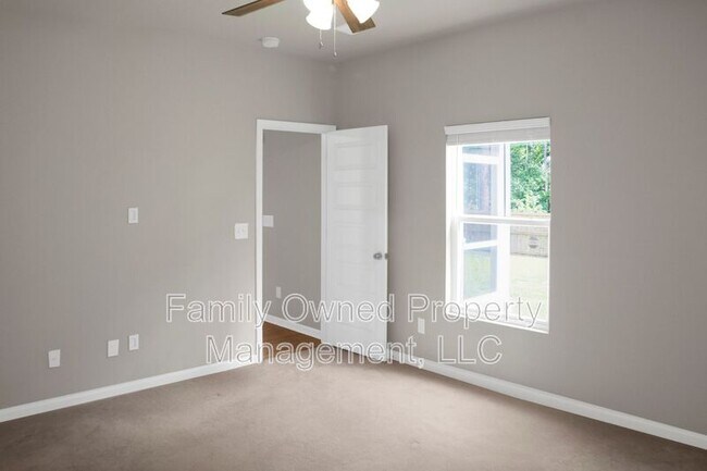 Building Photo - 557 Spanish Wells Rd