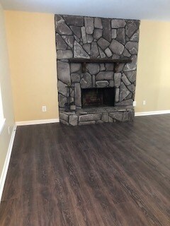 Primary Photo - Large 2 Bedroom 1.5 Townhome