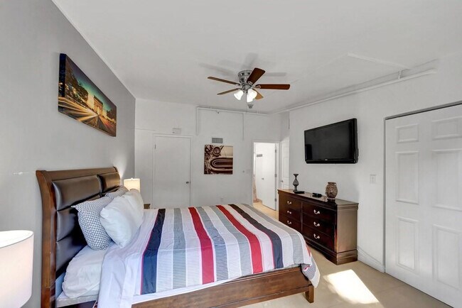 Building Photo - 1510 S 20th Ave