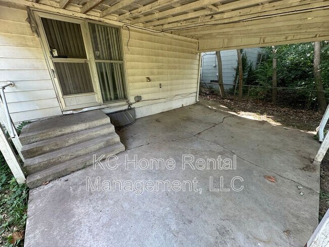 Building Photo - 10742 Blue Ridge Blvd
