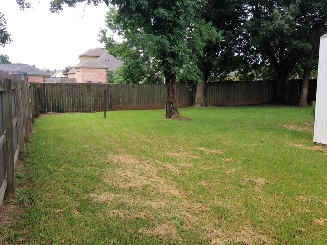 Building Photo - ** 3/2 IN NEW GREENACRES PLACE **