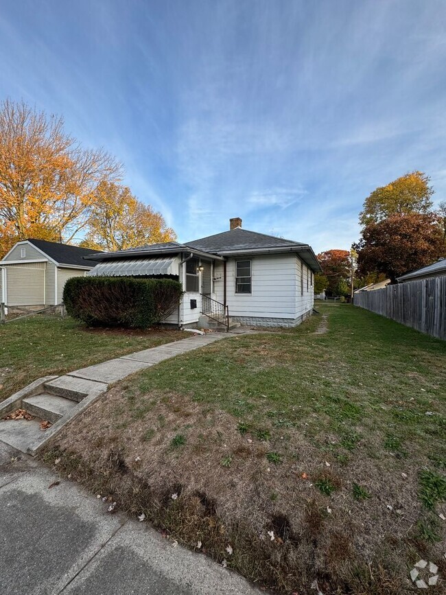 Building Photo - Cozy 1-Bedroom House Near IUSB