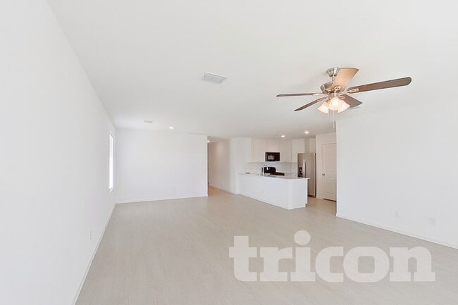 Building Photo - 1637 Baugh St