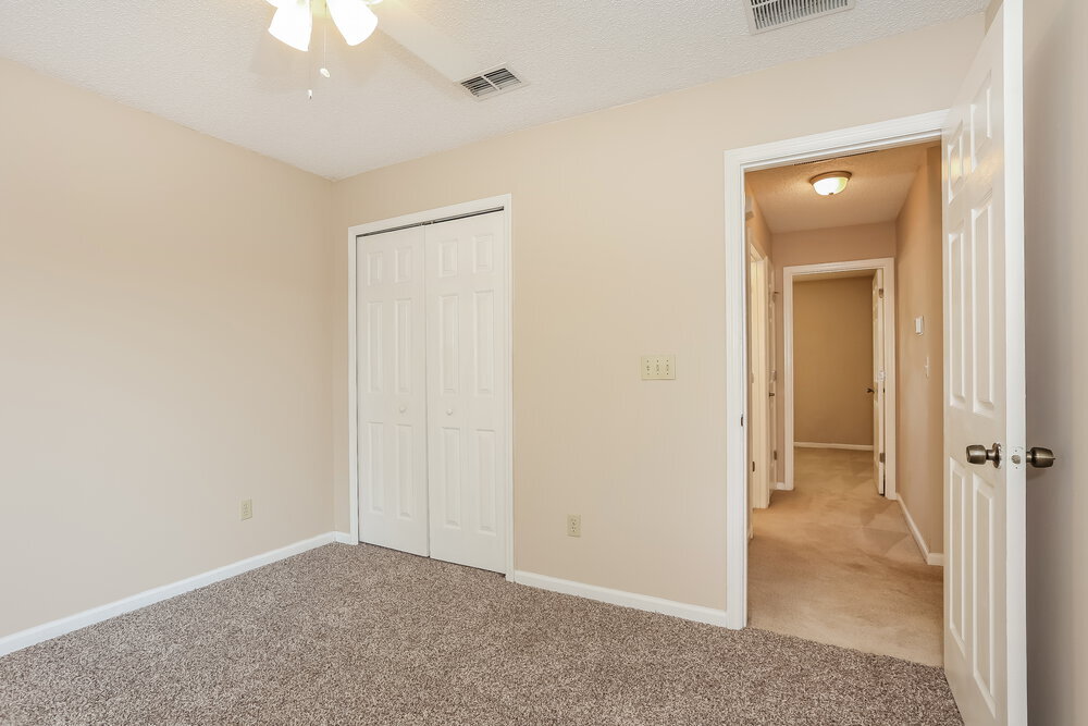 Building Photo - 2141 Ardencroft Dr