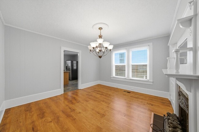 Building Photo - 401 E Oak Hill Ave