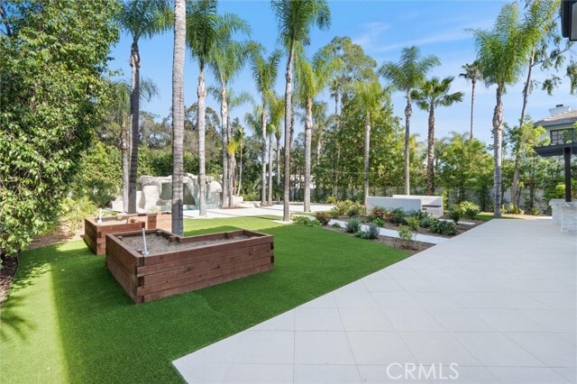 Building Photo - 17437 Oak Creek Ct