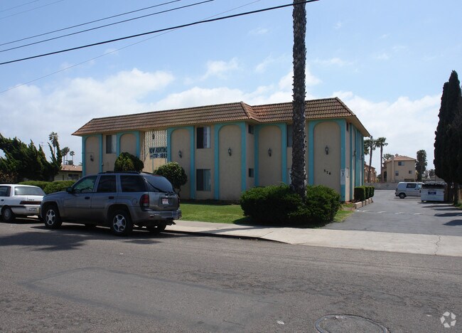 Building Photo - 576 Flower St