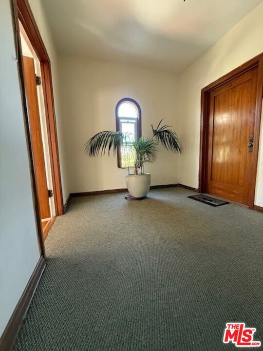 Building Photo - 747 S Mansfield Ave