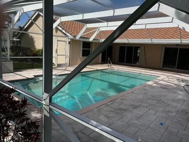 Building Photo - 6740 Brookhurst Cir