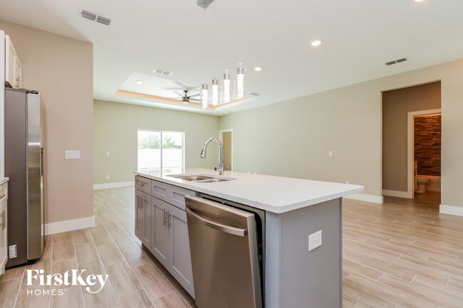 Building Photo - 258 Big Sioux Dr