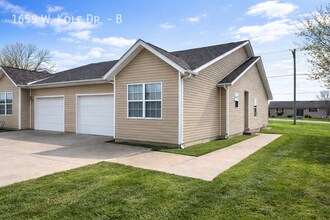 Building Photo - 1659 W Kole Dr