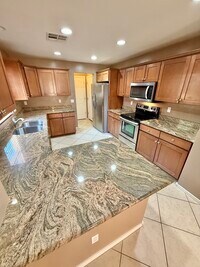 Building Photo - Fabulous 3-Bedroom, 2.5 Bathroom home!!