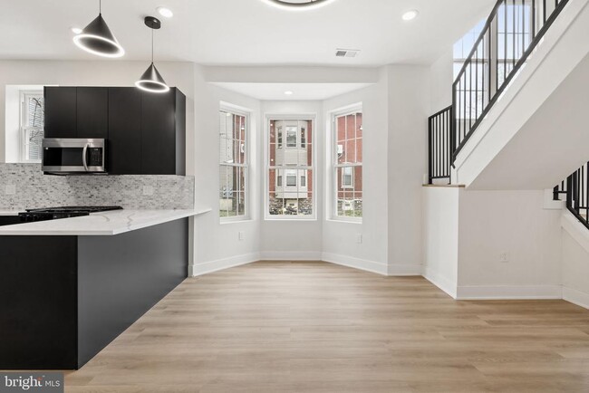 Building Photo - 5237 McKean Ave