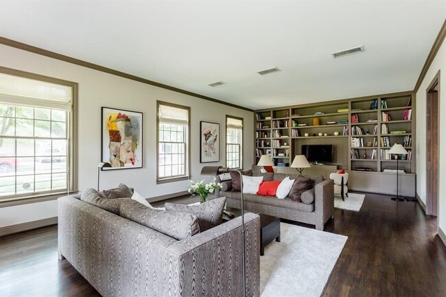 Building Photo - 3822 Overbrook Ln