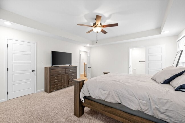 Building Photo - Beautiful Home in Woodland Hills
