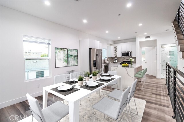 Building Photo - 2152 S West View St