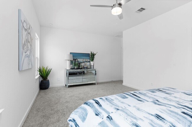 Building Photo - 7811 Bel Fiore Dr
