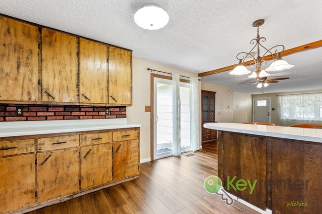 Building Photo - Applicances included! 2 Bedroom 2 Bathroom...