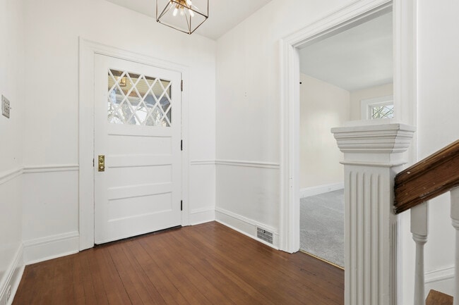 Building Photo - 1 Fox Hill Dr