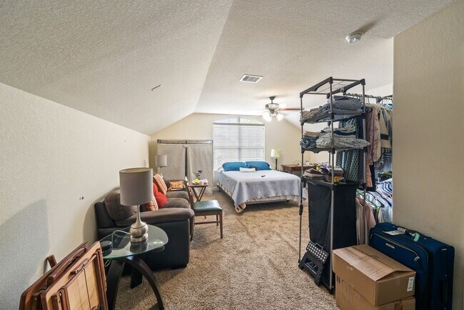 Building Photo - 8819 Chaco Hill Ln