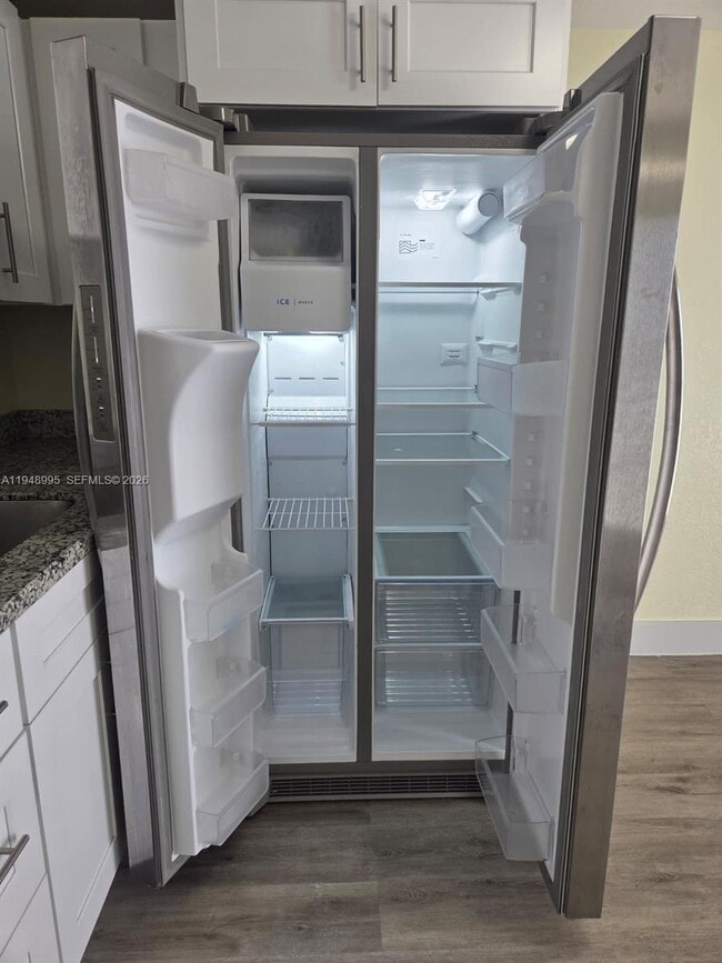 Building Photo - 367 W 33rd St