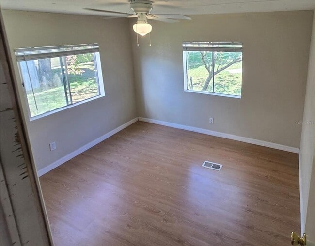 Building Photo - 1634 Dolphin Dr