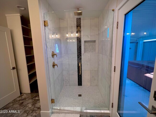 Building Photo - 3318 E Onyx Ave