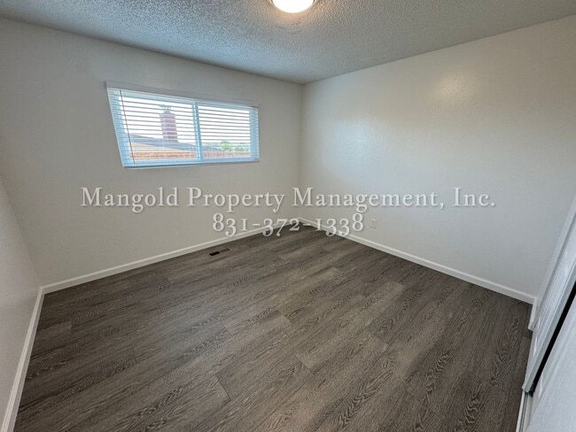 Building Photo - Beautifully Updated 3-Bedroom Home with Sp...