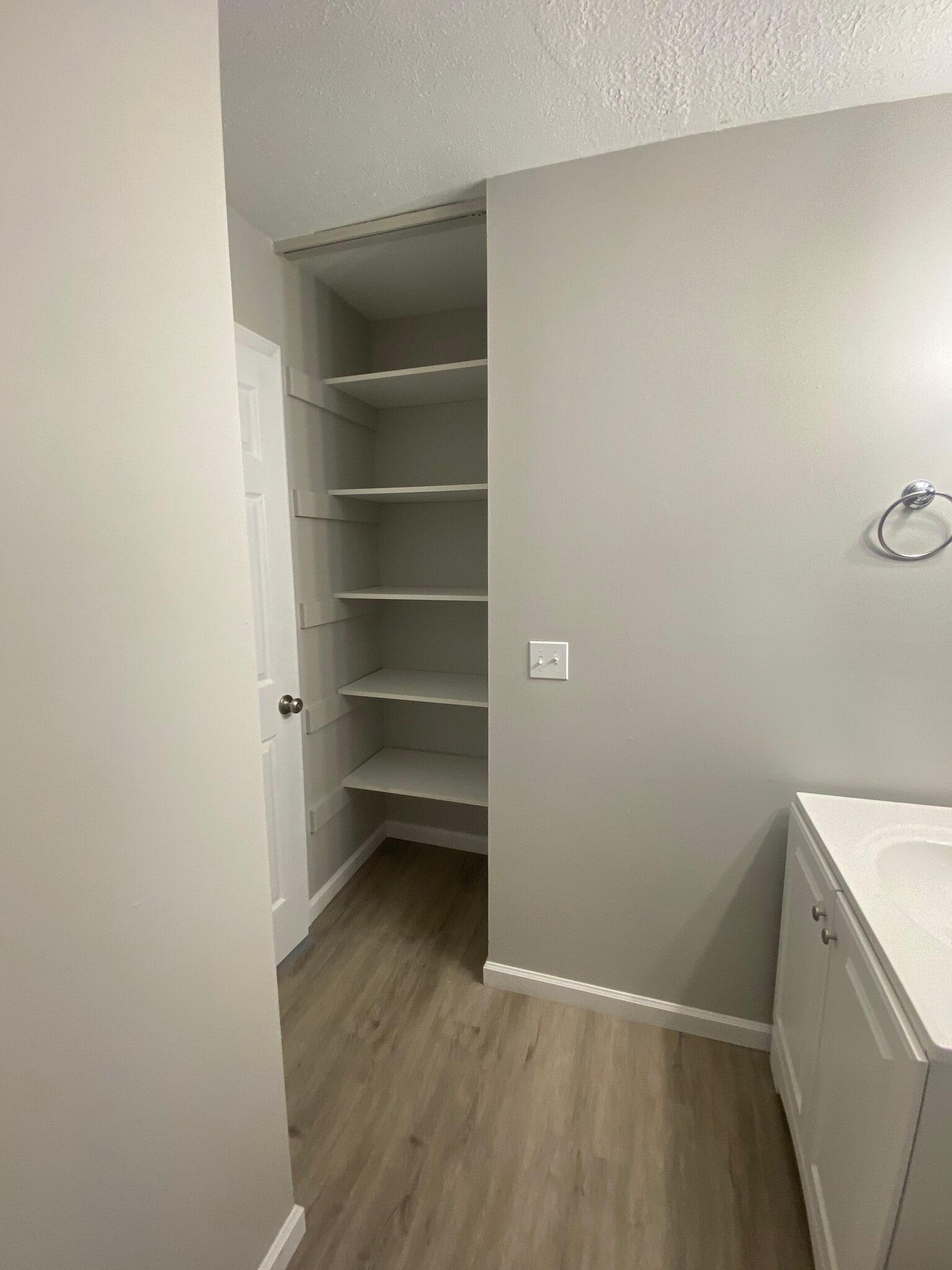 Building Photo - 103 lasalle st