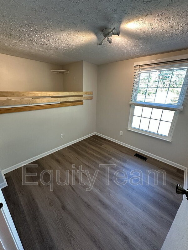 Building Photo - 4548 Forest Haven Ln