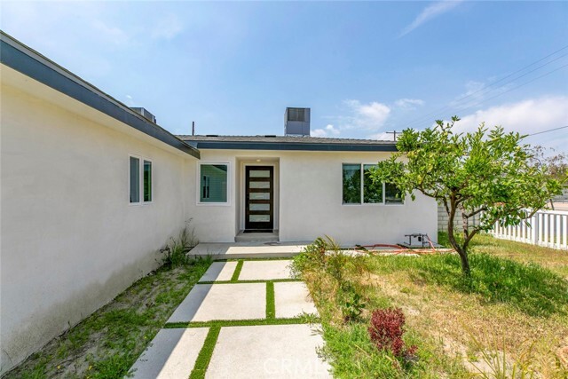Primary Photo - 7759 Van Noord Ave