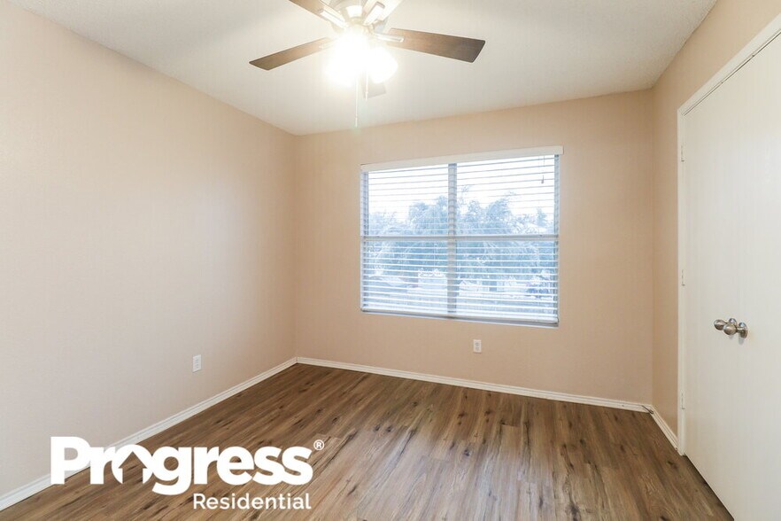 Building Photo - 317 Blairwood Dr