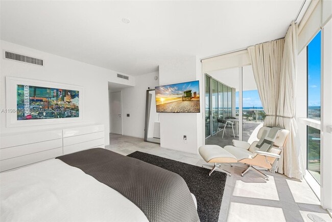 Building Photo - 450 Alton Rd