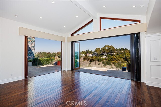 Building Photo - 18 Rue St Cloud