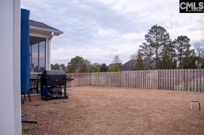 Building Photo - 2009 Springdale Ln