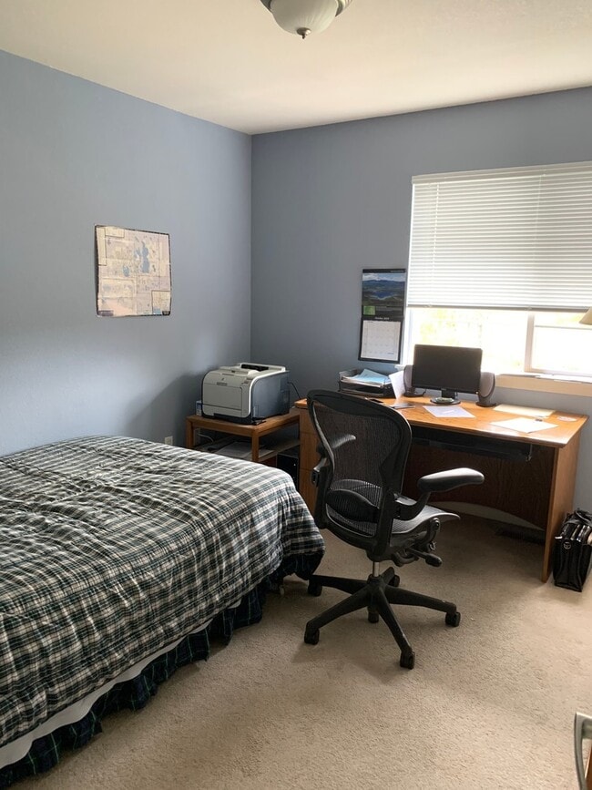 Building Photo - Beautiful 2 Bedroom, 2.5 Bath Townhome for Rent in Loveland!