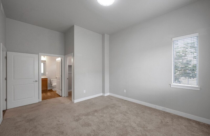 Building Photo - 14341 E Tennessee Ave