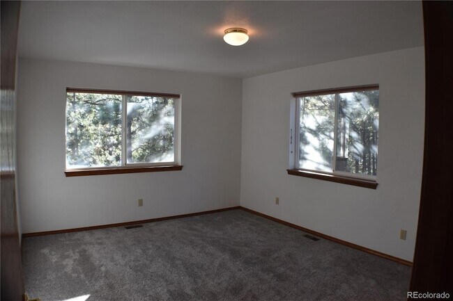 Building Photo - 14540 Rosholt Loop