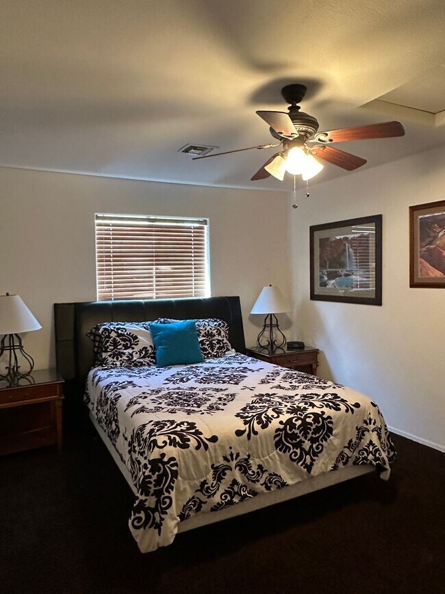 Building Photo - Available May through November 2026 Short term, Pool home, Furnished