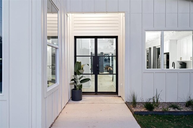 Building Photo - 2211 White Dove Pass