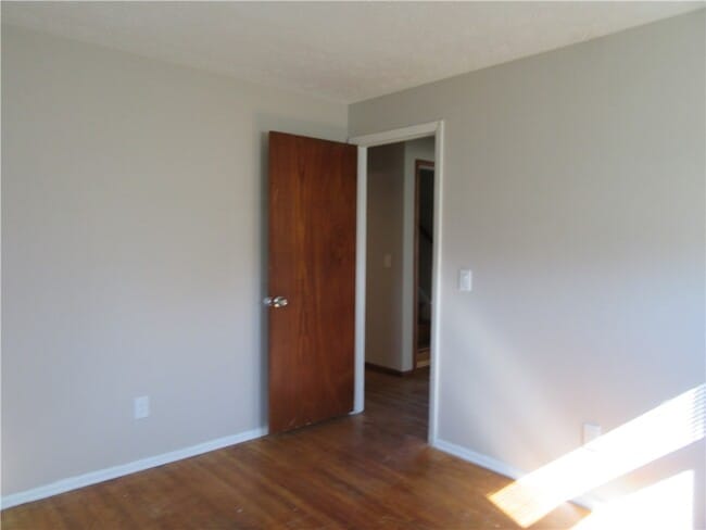 Building Photo - 212 Vollmer Pkwy