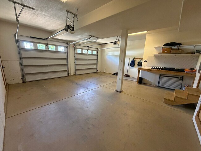Building Photo - 3203 W 7th Ave