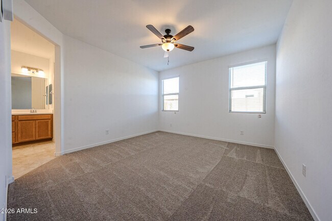 Building Photo - 8714 W Pasadena Ave