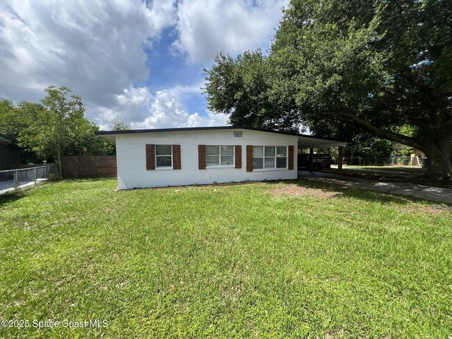 Building Photo - 1221 Cypress Ln